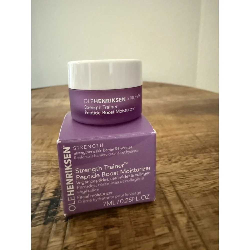 OLEHENRIKSEN Strength Trainer Peptide Boost Moisturizer Travel .25oz/7ml. NIB